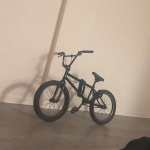 Meet your Posher, Andres